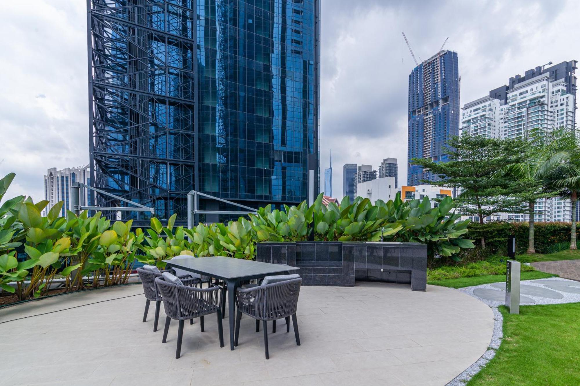 Eaton Residences Klcc By Plush Kuala Lumpur Eksteriør billede